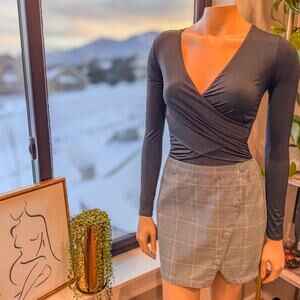 NWT-Roxanne Side Button Gray Plaid Mini Skirt by Blue Rain of Francescas-Size: S